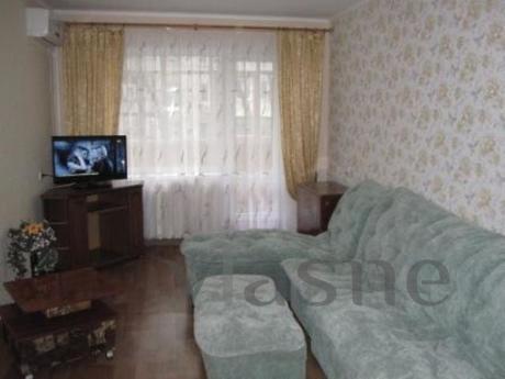 2 bedroom apartment for rent in Kerch, Kerch - apartment by the day