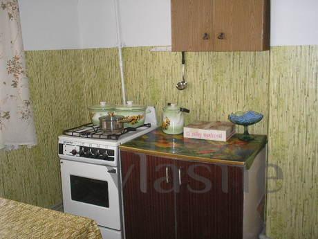 2 bedroom apartment in the center of Yal, Yevpatoriya - apartment by the day