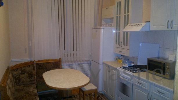 2 bedroom apartment, Smolensk - apartment by the day