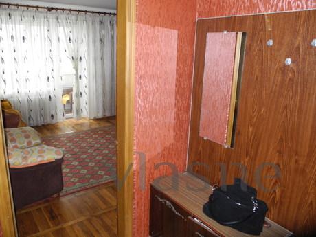 apartment in Berdyansk, Berdiansk - apartment by the day