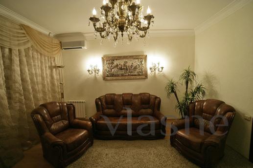Luxurious one-bedroom apartment, Saratov - apartment by the day