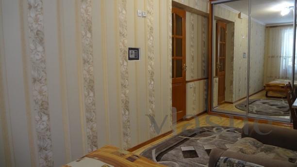 2 rooms apartment 10minutes from the sea, Alushta - apartment by the day