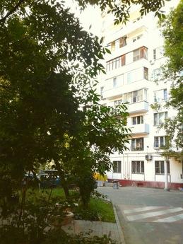 1 комнатная квартира возле метро, Москва - квартира посуточно
