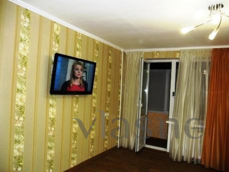 2 bedroom suite, 70m to the beach, Yevpatoriya - apartment by the day