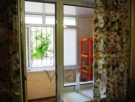 2 bedroom suite, 70m to the beach, Yevpatoriya - apartment by the day