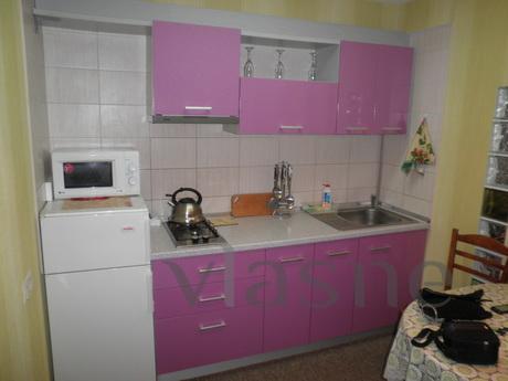 Luxury odnushka near park, Alushta - apartment by the day