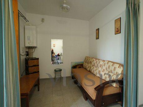 A two-story cottage 15 min from the sea, Sudak - apartment by the day