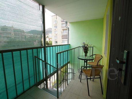 A two-story cottage 15 min from the sea, Sudak - apartment by the day