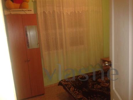 two-bedroom cottage  10 min from the sea, Sudak - apartment by the day