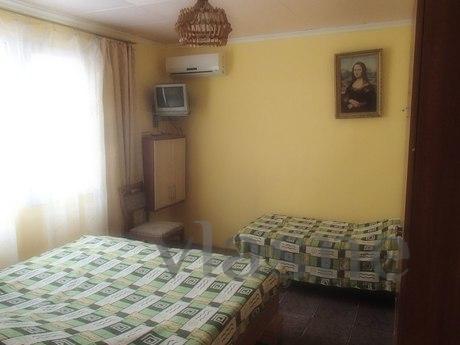 Rooms 5 minutes from the sea, Sudak - apartment by the day