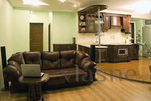 m.Minskaya 3 min. repair of VIP class! T, Kyiv - apartment by the day