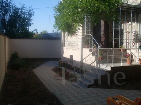 Rent a big house with a gazebo, Yevpatoriya - apartment by the day