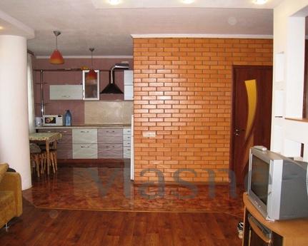 3 bedroom apartment for rent, Kharkiv - apartment by the day