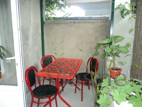 small house with its own pavilion., Alupka - apartment by the day