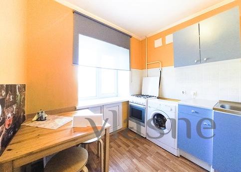 The apartment is located in the city center, the intersectio