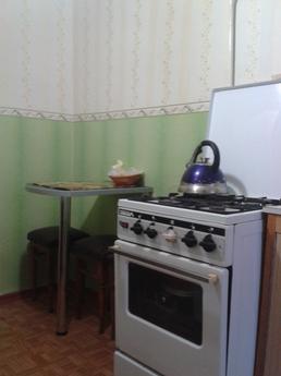 1 bedroom outhouse for 3 people, Yevpatoriya - apartment by the day