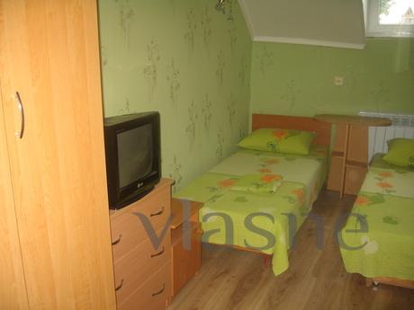 Rooms in a private home center, 7 minute, Yevpatoriya - apartment by the day