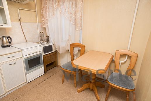 SHORT NEAR METRO, Yekaterinburg - apartment by the day