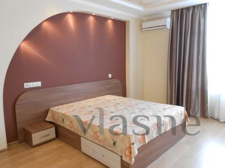 Luxury apartment near the shopping cente, Sevastopol - apartment by the day