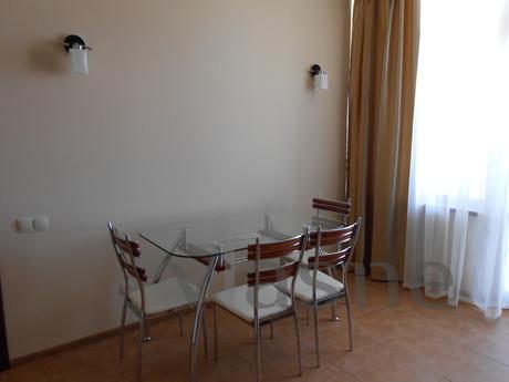 Luxury apartment near the shopping cente, Sevastopol - apartment by the day