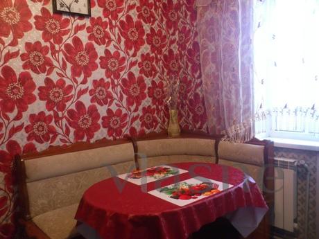 Comfortable, well-maintained 1-bedroom a, Belgorod - apartment by the day