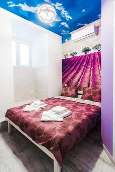 The apartments are equipped with air conditioning, full kitc
