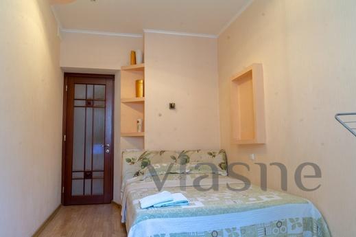 One bedroom on the Greek Sq., 5 seats, Odessa - apartment by the day