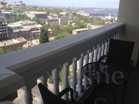 Center, beautiful studio in a new house, Odessa - apartment by the day