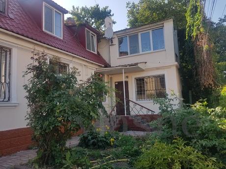 House in Arkadia. Area - 120 sq. m. Two surfaces. The first 