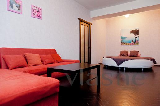 In this stylish two-room apartment in the historical center 