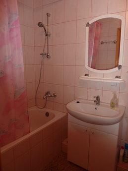 Rent 2-bedroom apartment in the center, Yevpatoriya - apartment by the day