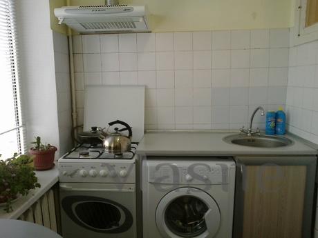 1 BR. apartment opposite the railway sta, Simferopol - apartment by the day