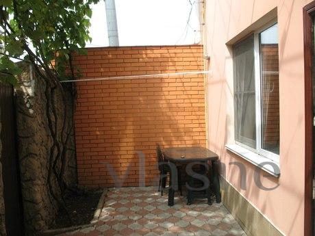 rent a house from the landlady by the se, Odessa - apartment by the day