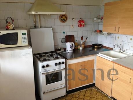 Cheap apartment for rent 2komnatnaya, Kemerovo - apartment by the day