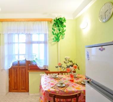 Apartment in the center on the day of th, Kemerovo - apartment by the day