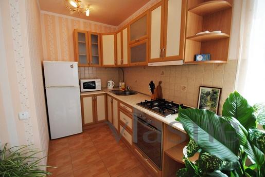 Convenient place! Convenient prices!, Yalta - apartment by the day