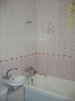 Apartment for rent in shopping center, Dzerzhinsk - apartment by the day