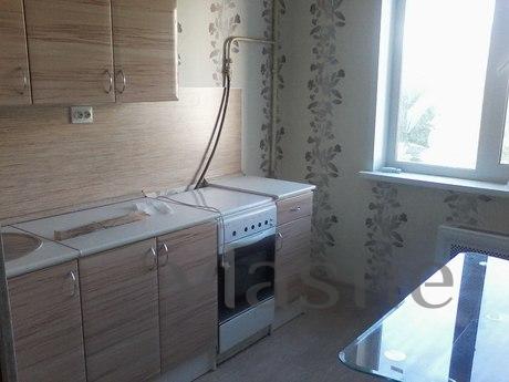 Apartment in the southwestern area, Yekaterinburg - apartment by the day