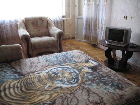 Rent 3-to apartment, Simferopol - apartment by the day