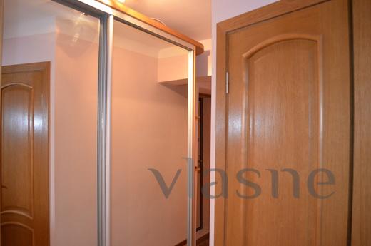 Apartment in the center. Air conditionin, Yevpatoriya - apartment by the day