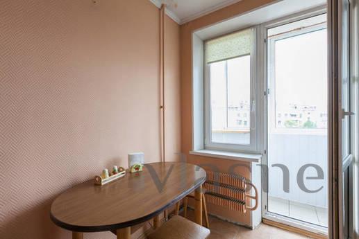 Bright apartment 1 minute from m.VDNH, Moscow - apartment by the day