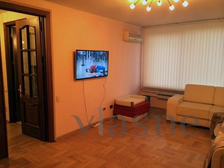 Daily rent 2 bedroom apartment in the center of Moscow in th