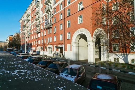 Spacious apartment m.Universitet, Moscow - apartment by the day