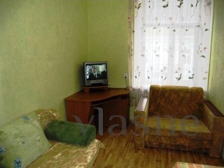 Apartment for Rent 1500 rubles, Yevpatoriya - apartment by the day