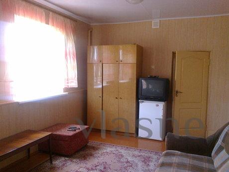 Housing on the Azov Sea in Henichesk, Henichesk - apartment by the day