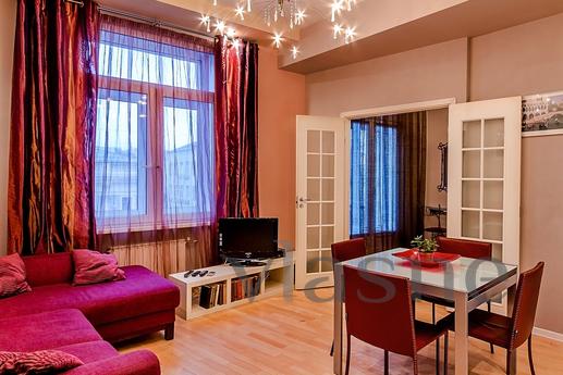 Luxury two bedroom apartment in the center of Moscow, near t