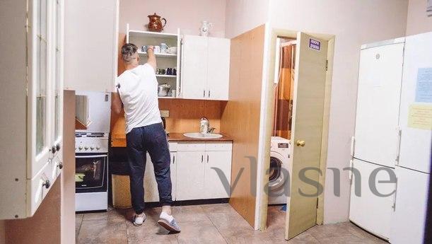 Network of Private Hostels in Kyiv - 500, Kyiv - apartment by the day