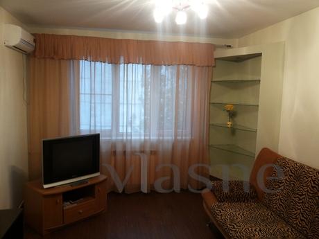 2 bedroom, eye microsurgery, Volgograd - apartment by the day