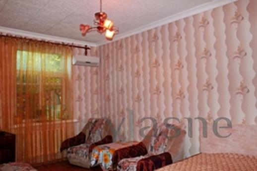 Rent one-room apartment (the Musketeers), Sevastopol - apartment by the day