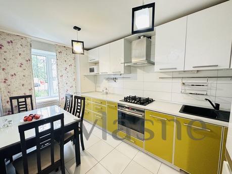 Your own, real 3k apartment August 23, Kharkiv - apartment by the day